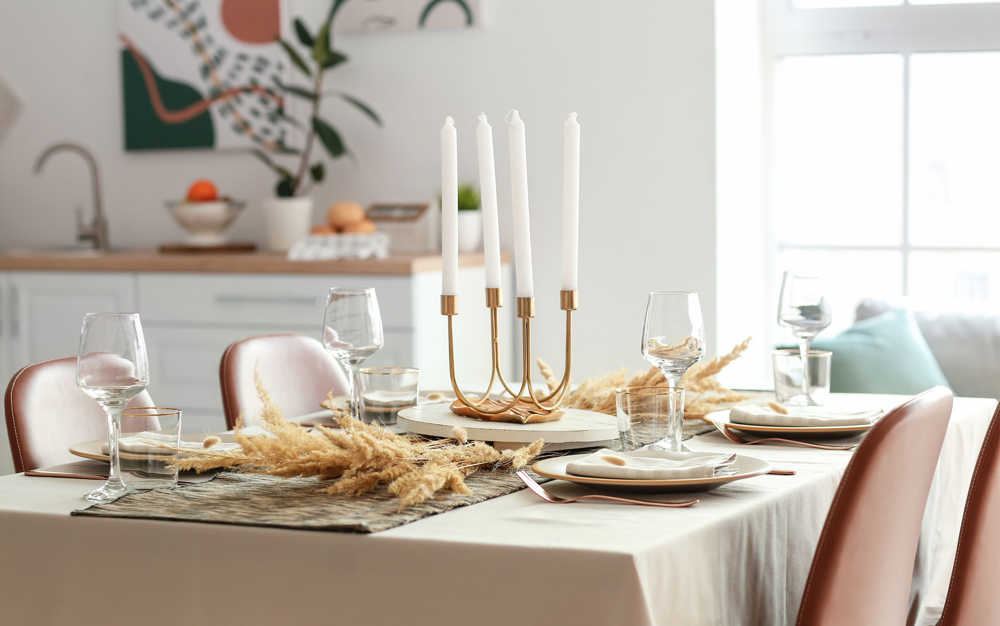Cómo decorar una mesa de comedor: tips imprescindibles